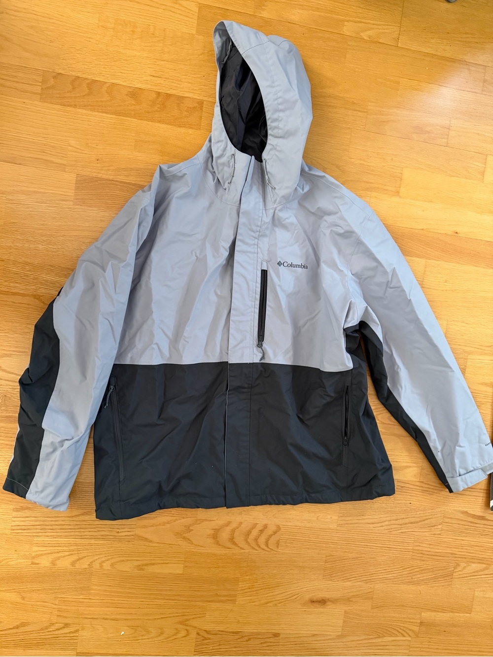 Columbia Two-Tone Light Gray & Black Hooded Raincoat